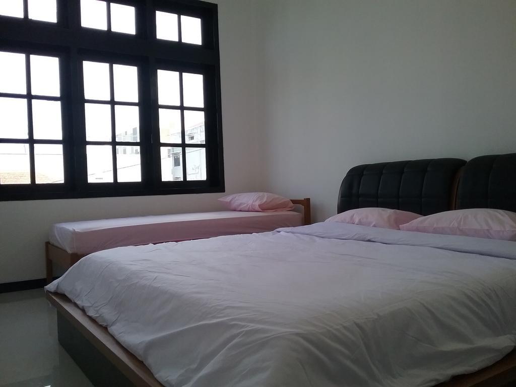 Mess Inn Semarang Room photo